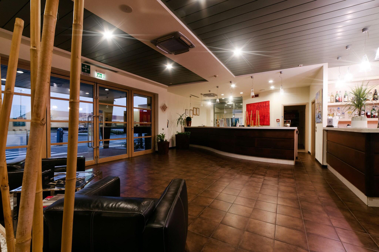 Public Area 4, Motel Hotel Piranha, Novara
