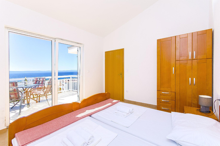Bedroom 3, Apartments Seaview, Tučepi