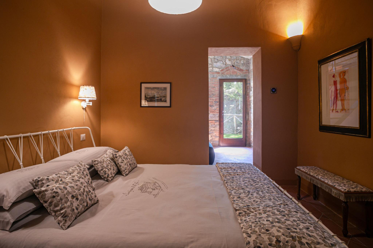 Bedroom 3, Casa Faraona, villa with private pool, Siena