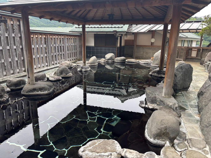 3, 桜田温泉 山芳園, Matsuzaki