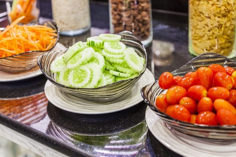 Food & Drinks 5, Solo Express Sukhumvit 81, Wattana