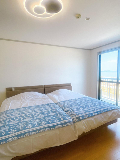 Bedroom 3, HOJO Brewing & Stays, Matsuyama