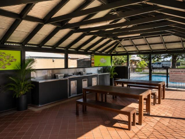 Food & Drinks, Geraldton Ocean West Holiday Units, Geraldton