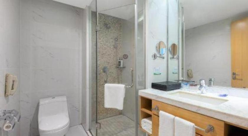 Bathroom, Grand Skylight Hotel KaiMei, Nanchang