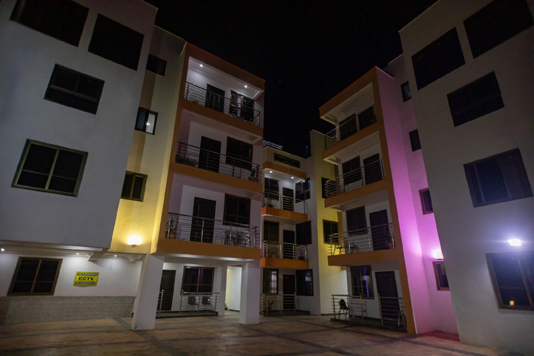Others 3, Washington Court - Deluxe One Bedroom Apartment, Accra
