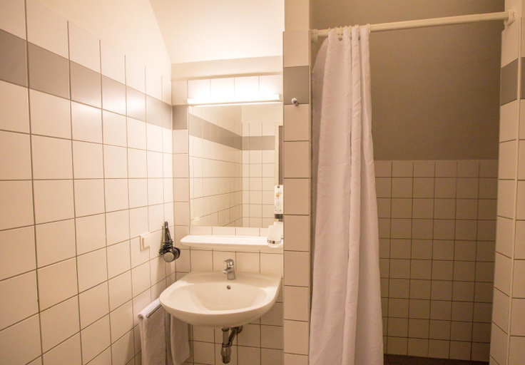 Bathroom, Gastehaus Deutscher Orden Wien, Wien
