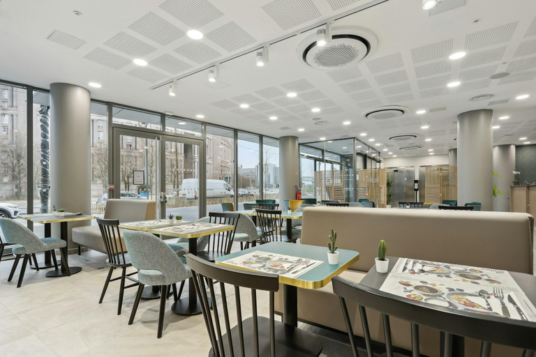 Food & Drinks 4, All Suites Appart Hôtel | Noisy-le-Grand, Seine-Saint-Denis