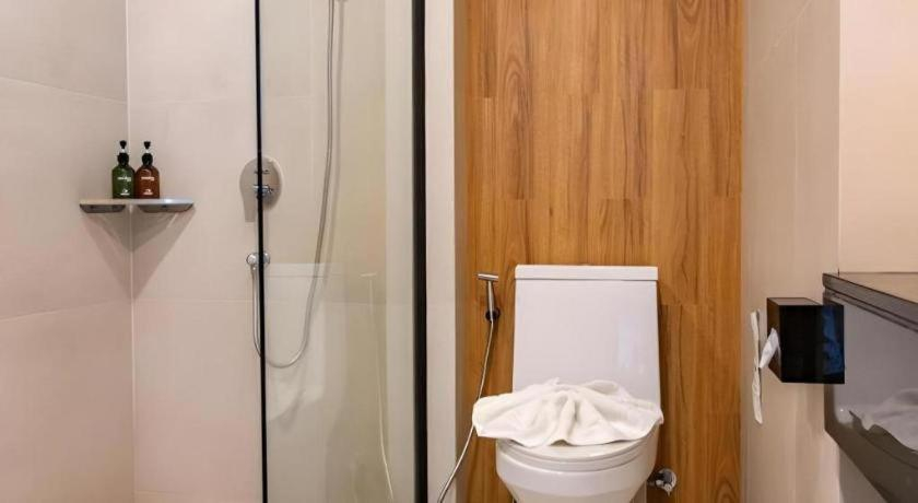Bathroom 4, Chewa Khong Nakhon Phanom, Muang Nakhon Phanom