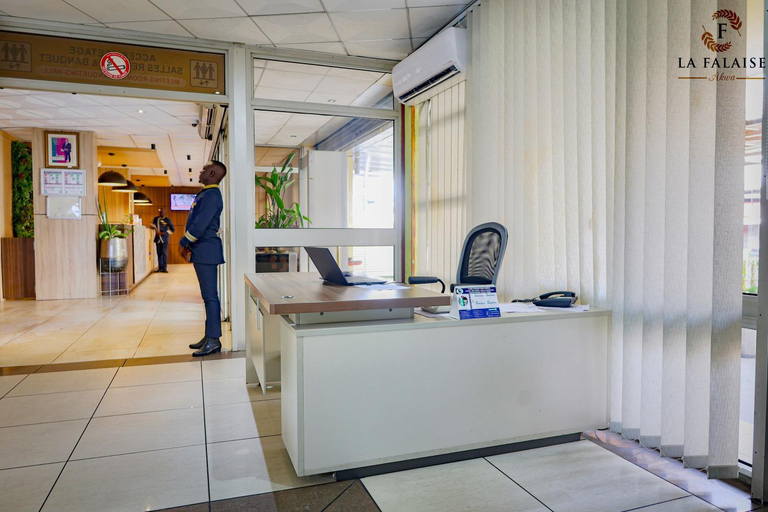 Public Area 4, Hôtel Résidence la Falaise, Wouri
