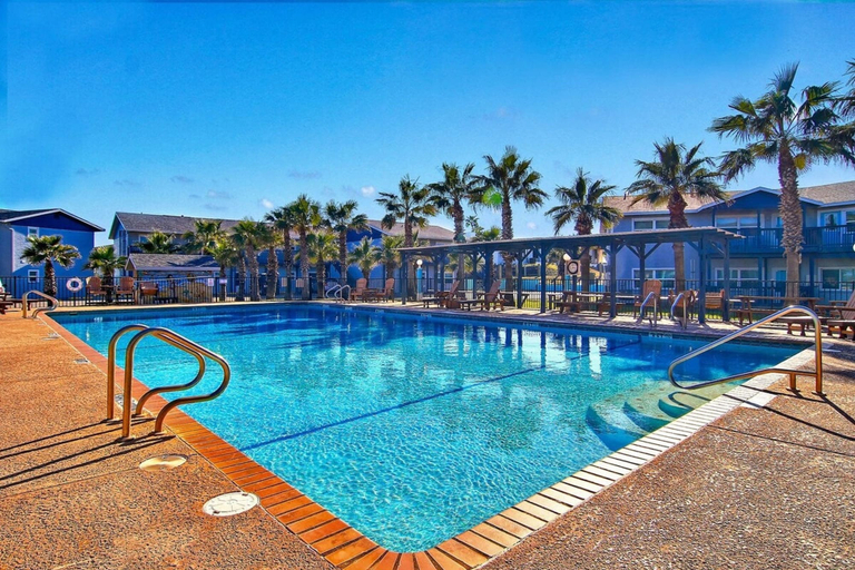 Room 5, Isle Getaway Boardwalk to Beach Community Pool, Nueces