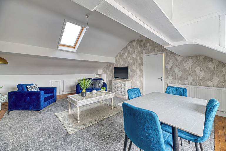Dining 3, Glendale House Two Bedroom Apt By Guestz, Lancashire