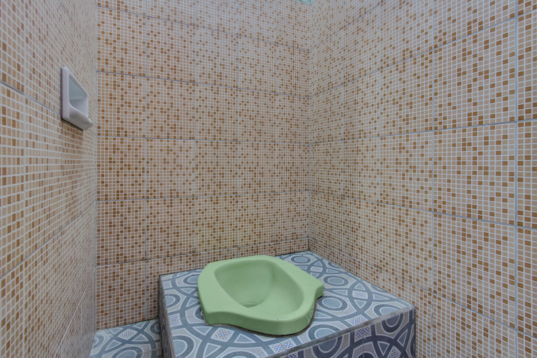 Bathroom, OYO 94931 Mardi Homestay Syariah, Boyolali
