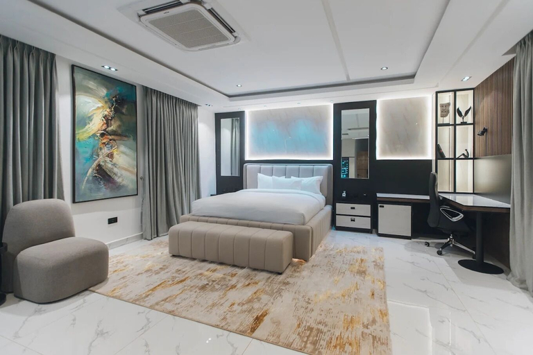 Room 4, Elite Vault By Lushville, AbujaMun