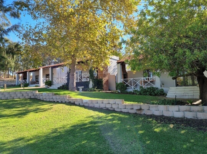 Property grounds 4, mon Reve Estate, Cape Winelands