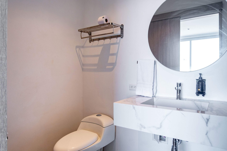 Room 5, w Idyllic 3BR w Vibrant Terrace in CTG, Cartagena de Indias