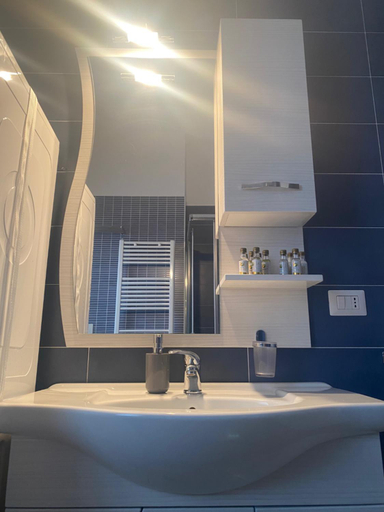 Bathroom 3, Casa Orsini, Foggia