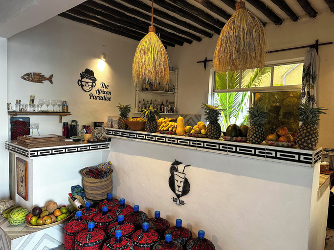 Food & Drinks 4, African Paradise Beach Hotel, Kusini