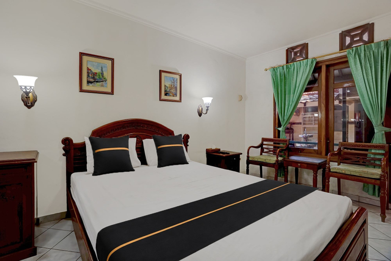 Room 2, Hotel O near City of Tomorrow Mall, Sidoarjo