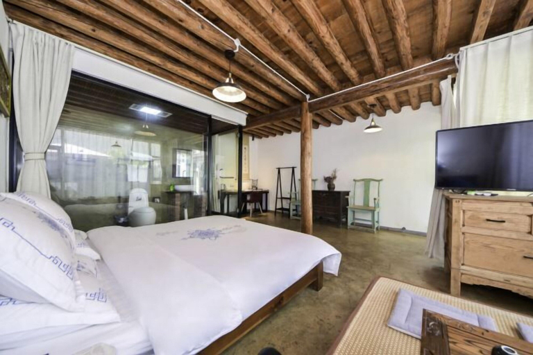 Room 2, Yunhu Inn, Dali Bai