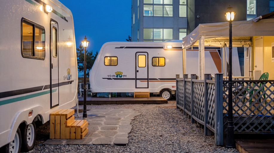 Exterior & Views 2, Gangneung Good Camping Caravan Pension, Gangneung