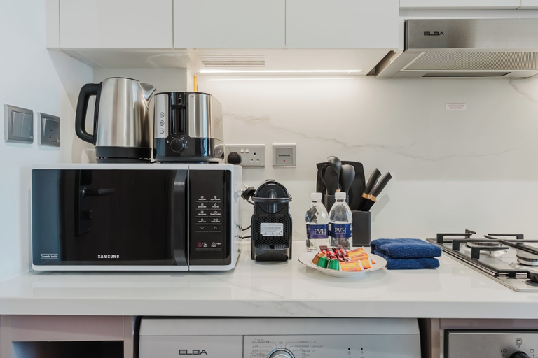 Private kitchen 5, PVH - Azizi Riviera 37 Vibrant Studio, Dubai