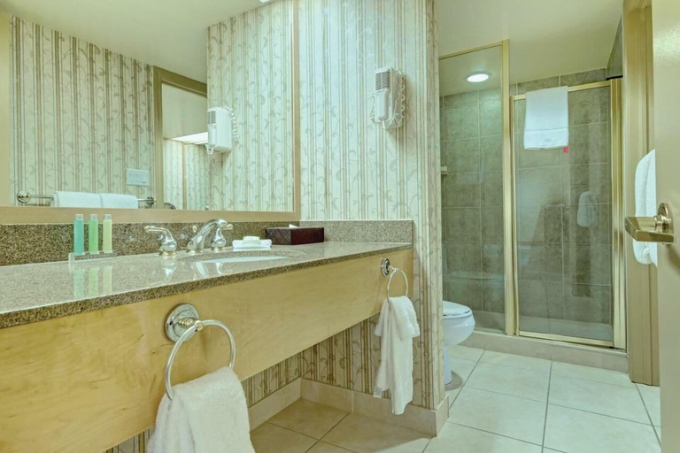 Bathroom 4, Carriage Ridge Resort, an Ascend Collection Resort, Simcoe