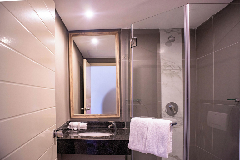 Bathroom 4, Regal Inn Ballito, iLembe