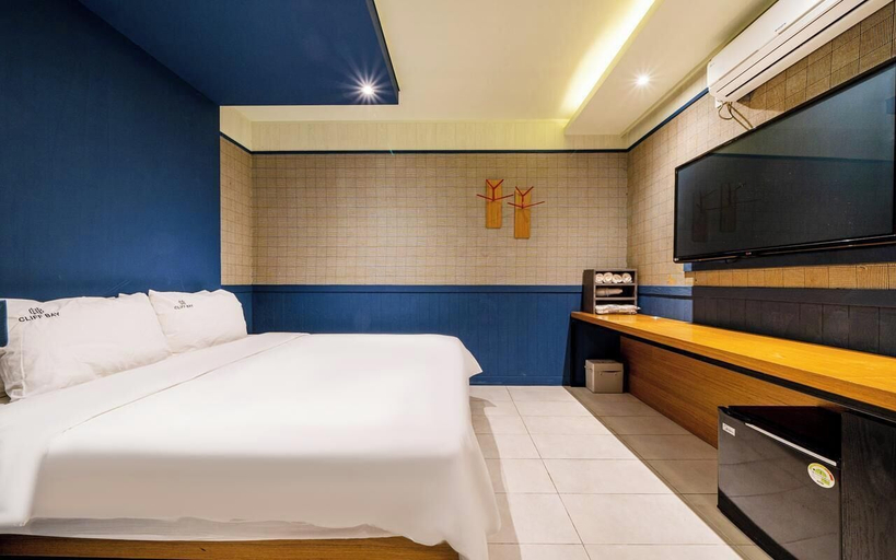 Bedroom 2, Cliff Bay Hotel, Haeundae