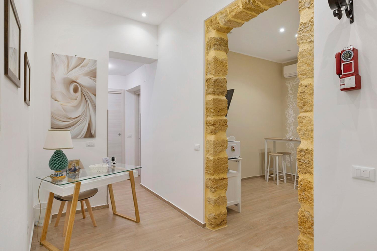 2, House stazione, Palermo