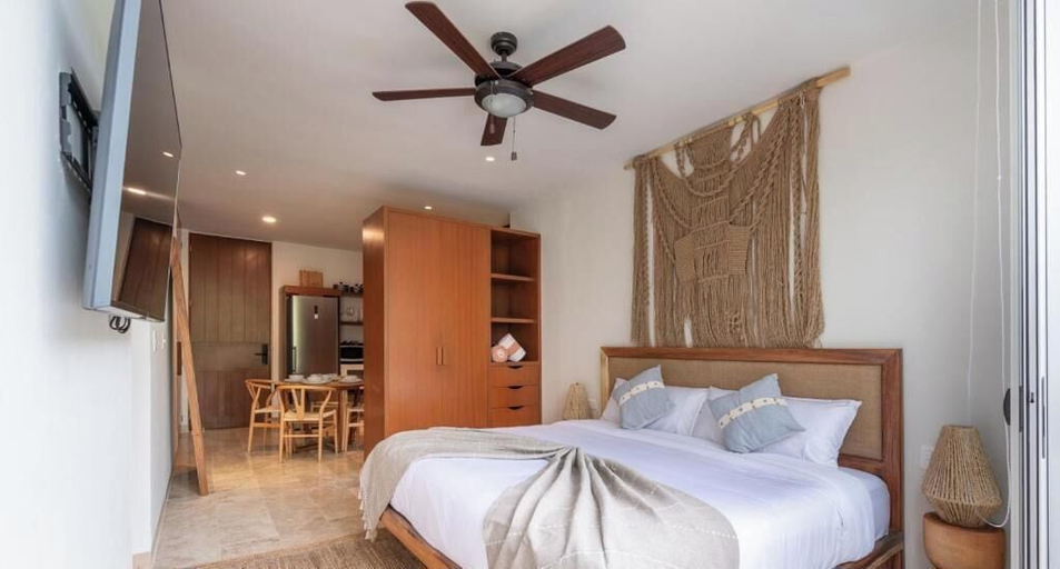 Room 3, NHOA 208B 1BR Condo Pool Aldea Zama, Cozumel