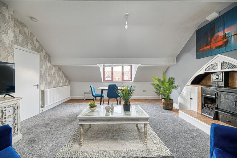Living area 5, Glendale House Two Bedroom Apt By Guestz, Lancashire