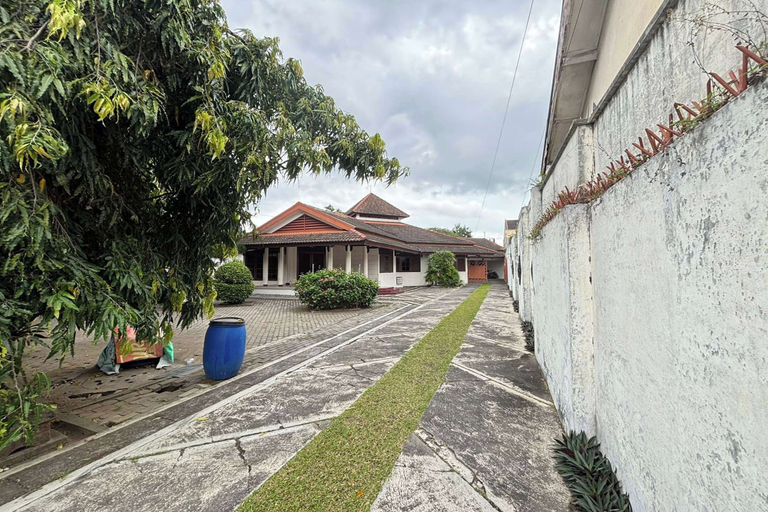 Front of property, Hotel O Harumi Family Homestay, Wonosobo