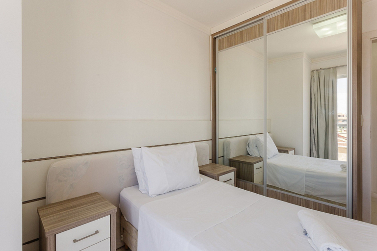 Room 5, Penthouse With Sea View 240m From the Beach Cac025, Florianopolis