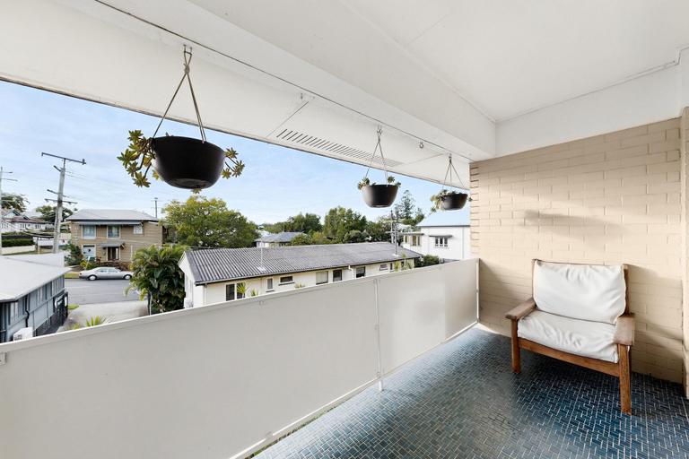 Balcony/terrace 2, Balcony 2-Bed Apartment in Ashgrove, Ashgrove