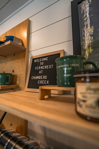 Gift shop 2, Ferncrest Chambers Creek, Johnson