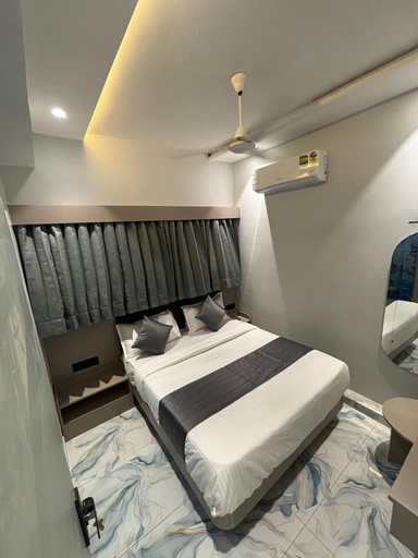 Room 5, Hotel Prime Gold, Ahmadabad