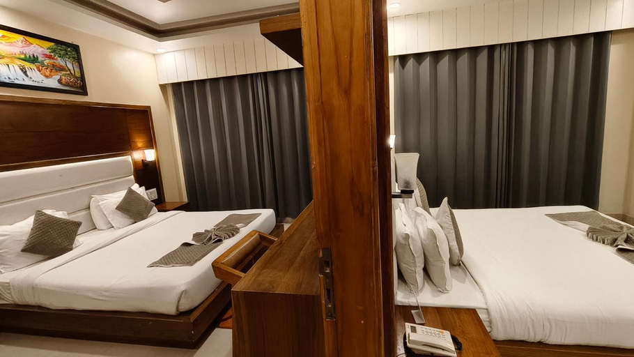Bedroom 3, Hotel Divine Lakshmi Ganga, Garhwal