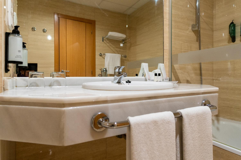 Bathroom 4, Avenida Hotel., Almería