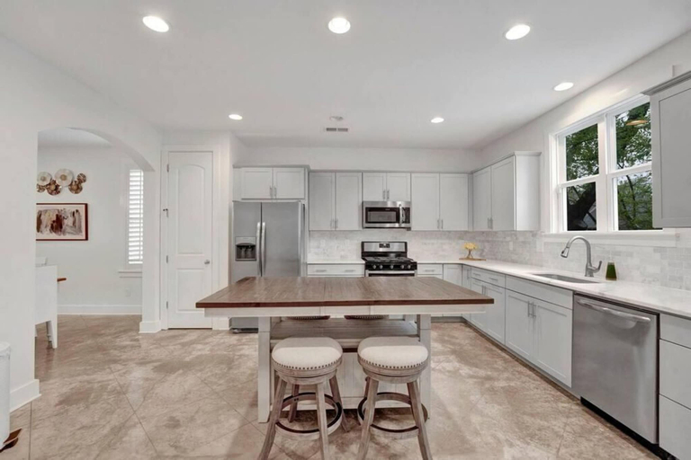Room 5, Prime Location Walk to Liberty Stadium, Shelby