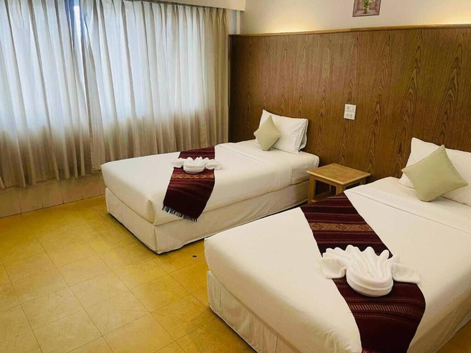Room 2, S2S Queen Trang Hotel, Muang Trang