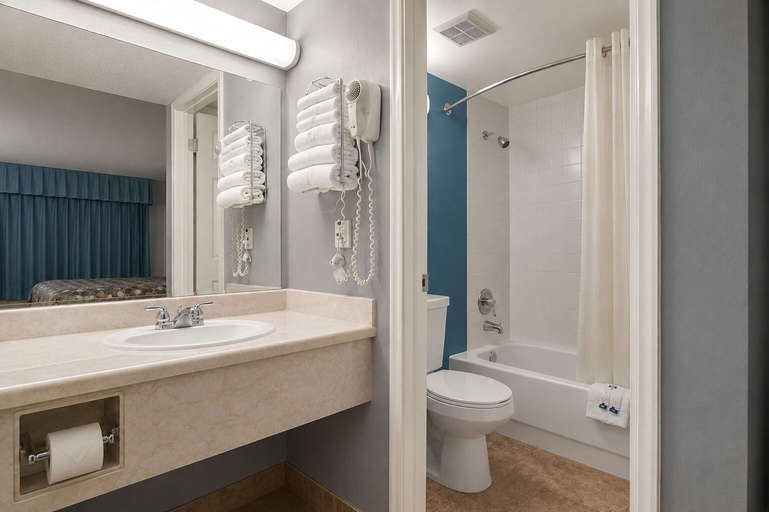 Bathroom 4, Vagabond Inn Bakersfield South, Kern