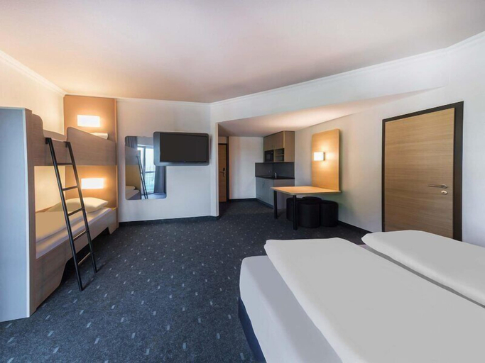 Bedroom 3, B&B HOTEL Gotha-Hbf, Gotha