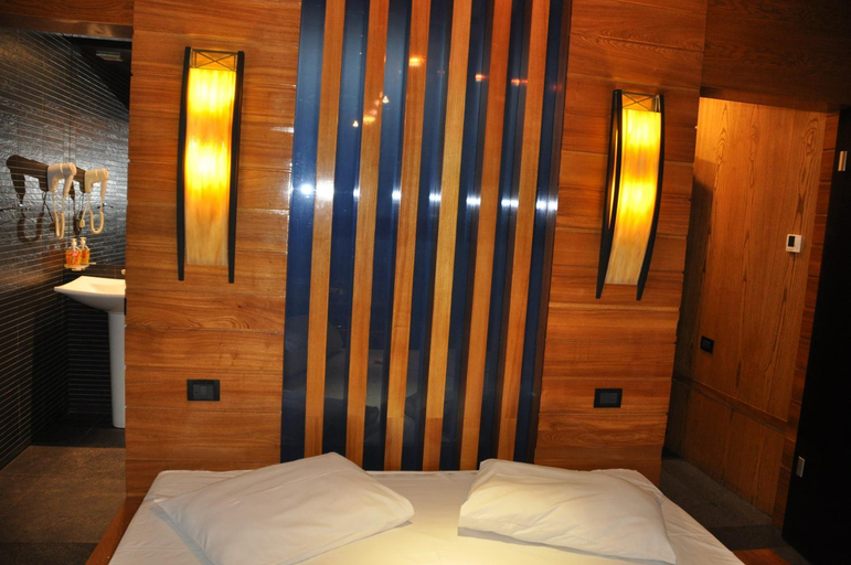 Bedroom 5, New Baxos Hotel, Yerevan