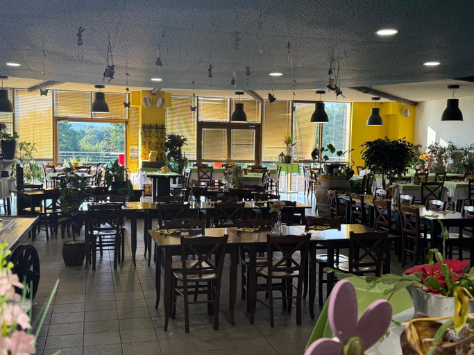 Food & Drinks 5, Hotel Erasmus, Postojna