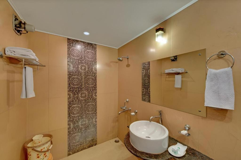 Bathroom 3, Suman Paradise, Nainital
