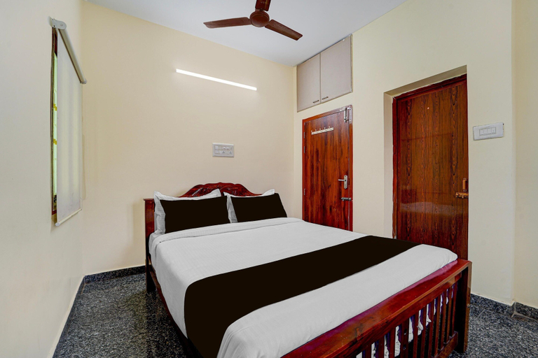 Room 3, Classic Prathyangira Sakthi, Madurai