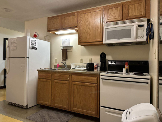 Others 3, Cozy Downtown Apartment TV Walk Everywhere, Allegheny