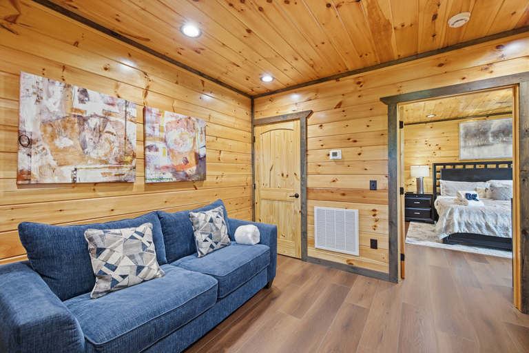 Living area 4, Smoky Ridge Retreat 4 Bedroom Cabin, Sevier