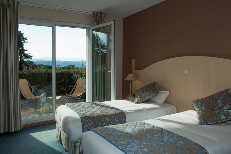 Bedroom 2, Best Western Golf d'Albon, Drôme