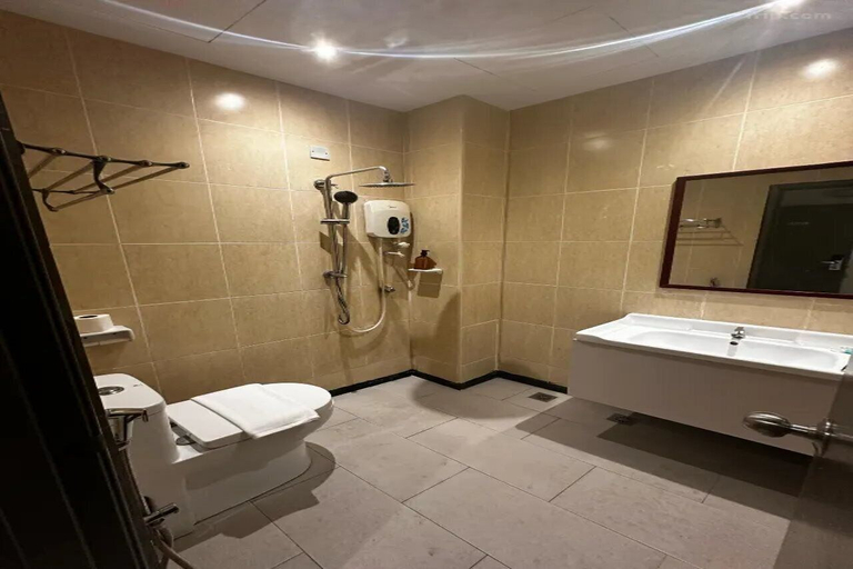 Bathroom 3, Kingston Hotel 12 @ Jalan Raja Laut, KL, Kuala Lumpur